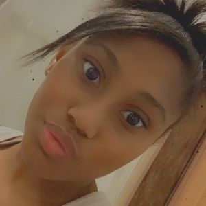 Meet your Posher, Nayah